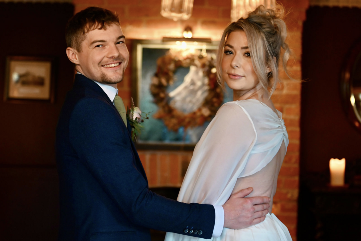 Weddings in the Snug at the White Lion at Hankelow 16