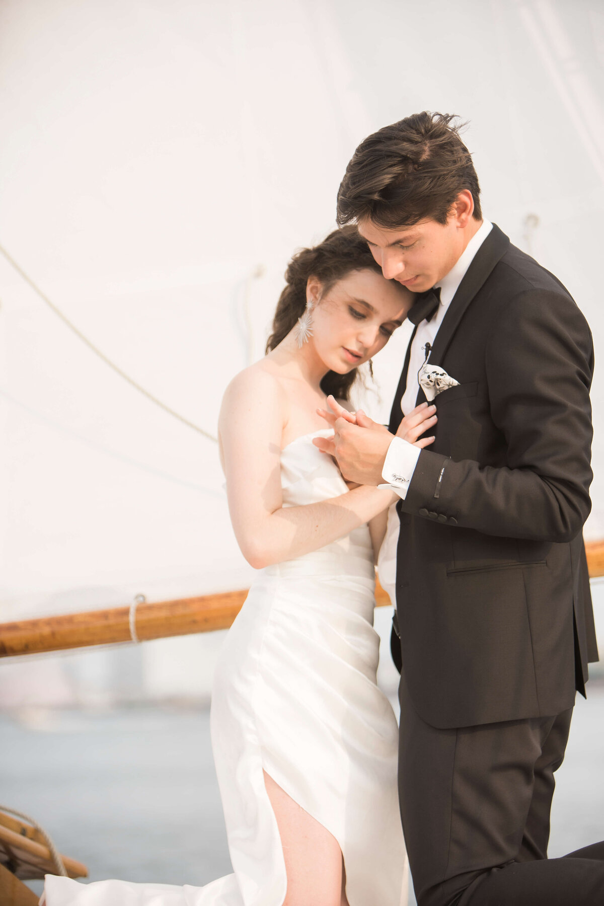 0762 The Anitra Boat Wedding Proposal  Toronto Hamilton Editorial Lisa Vigliotta Photography Nobl Events