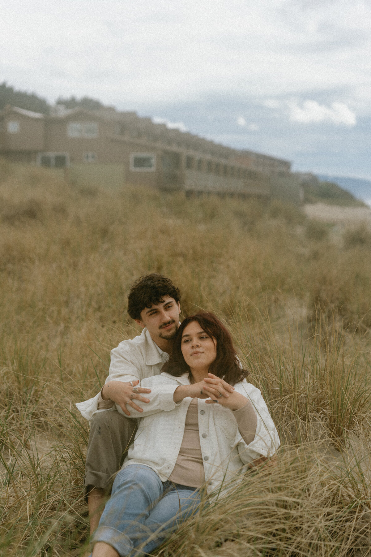 cannon beach - oregon documentary storytelling - couples sunset photos-25