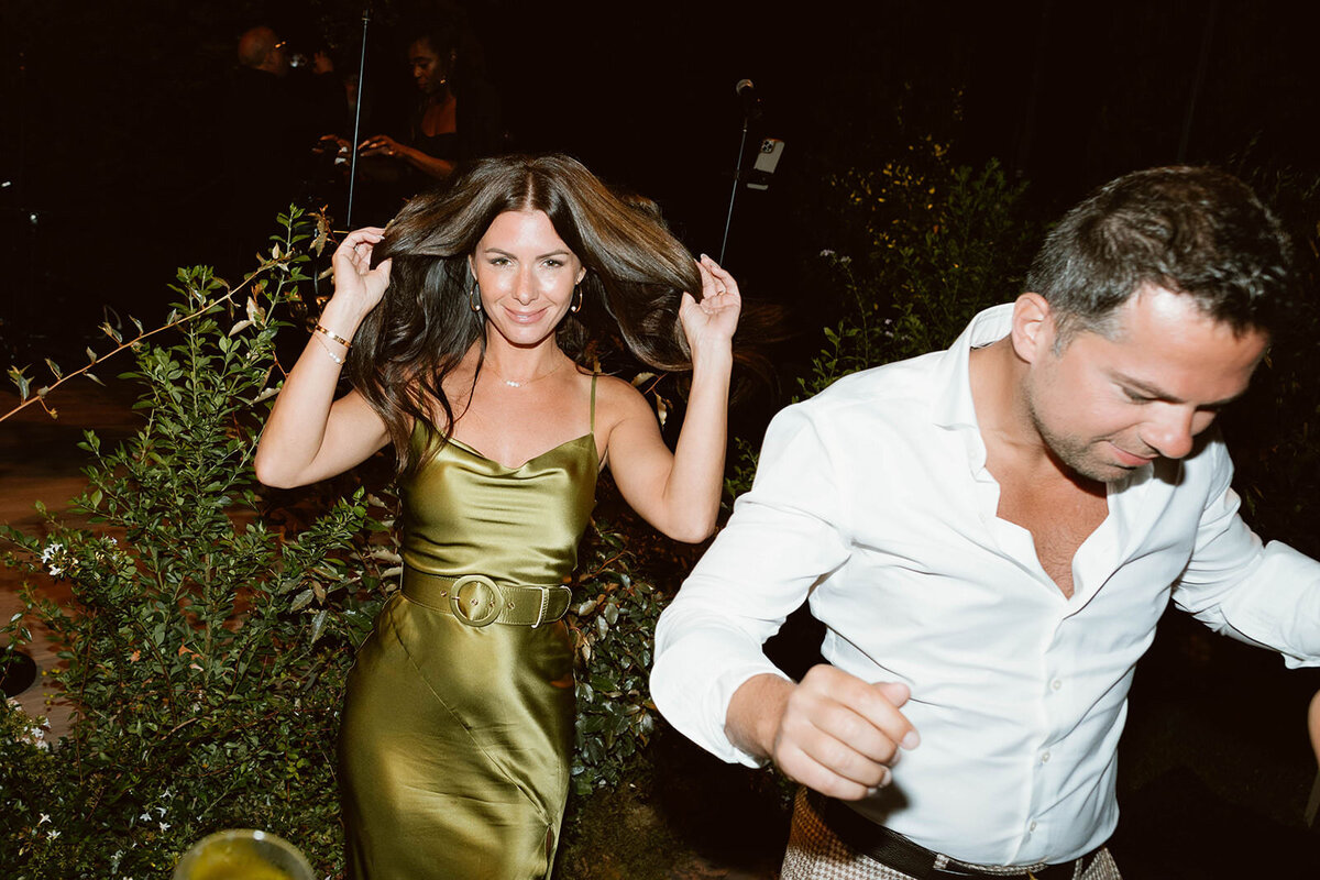 Backyard-Wedding-LosAngeles-ModernFamily-7650