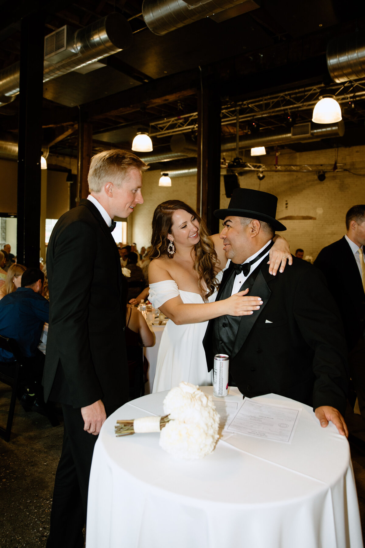 578-boise-wedding-photographer-idaho-linen-building