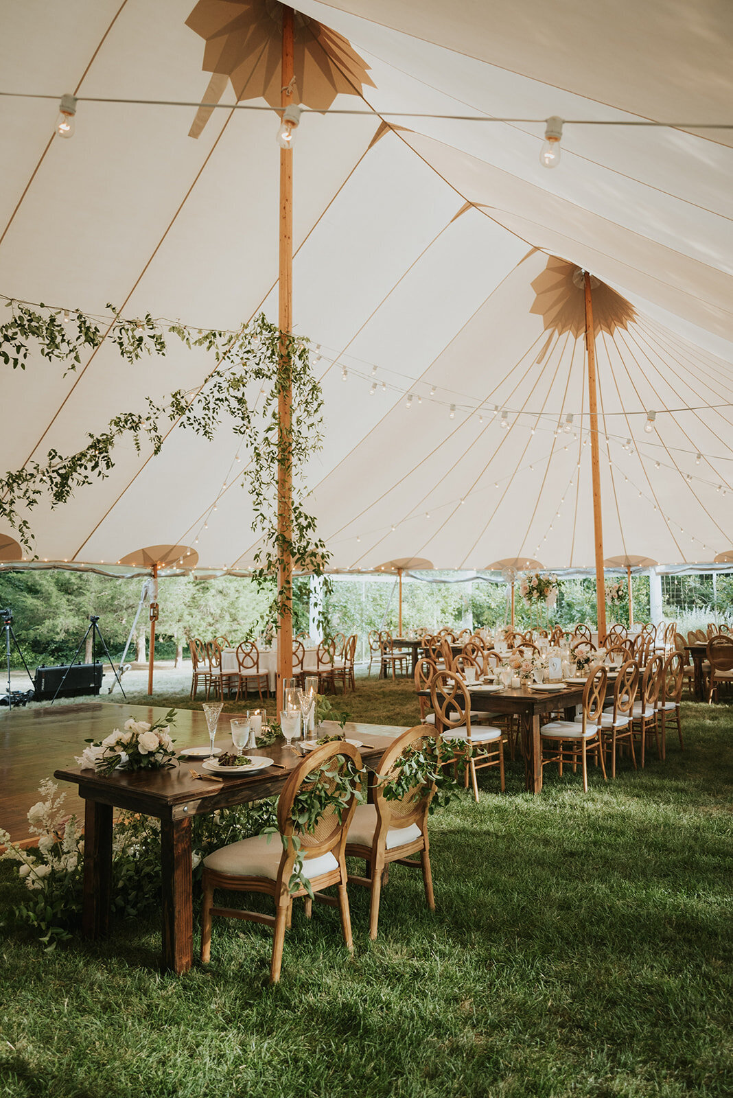 MODERN-GARDEN-MANSION-SUMMER-WEDDING-LINDSAY-BESNIK_PHOTOS_BY_MARIA_B_LUNG_0662