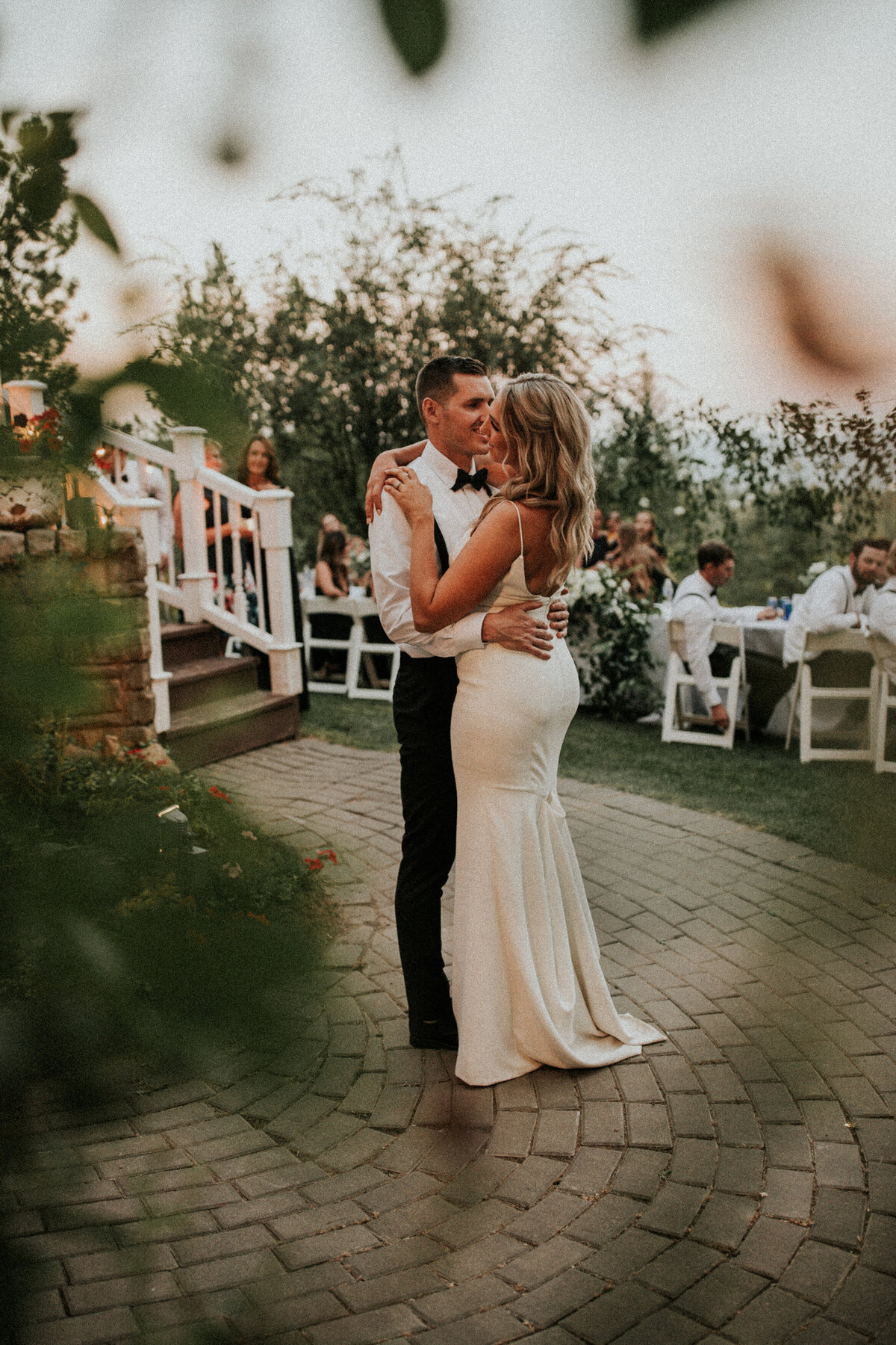 timeless-backyard-wedding-montana-39