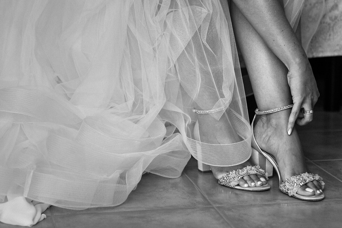 1documentary-style-wedding-details-zurich-lisa-lark-photography