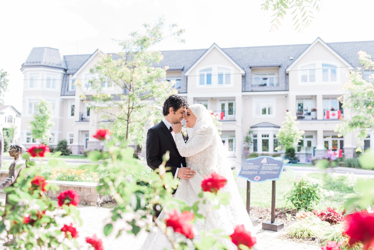 tented-backyard-estate-wedding-ottawa-lush-florals-pink-wedding-photography by emma-manotick