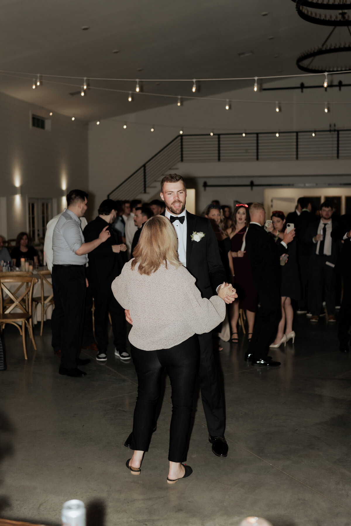 pile-wedding-1083