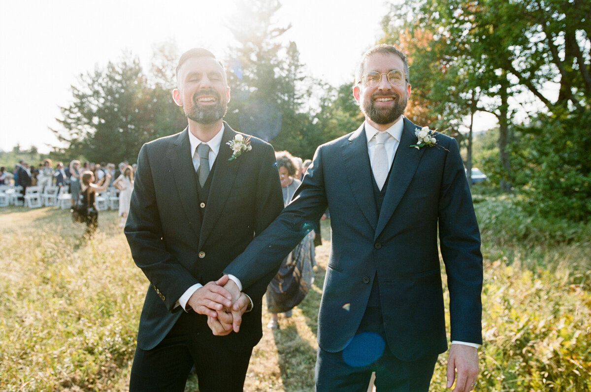 Real-Genuine-Wedding-Moments-Lance-Nicoll-23