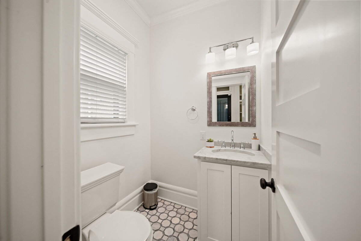 76-web-or-mls-A7406488