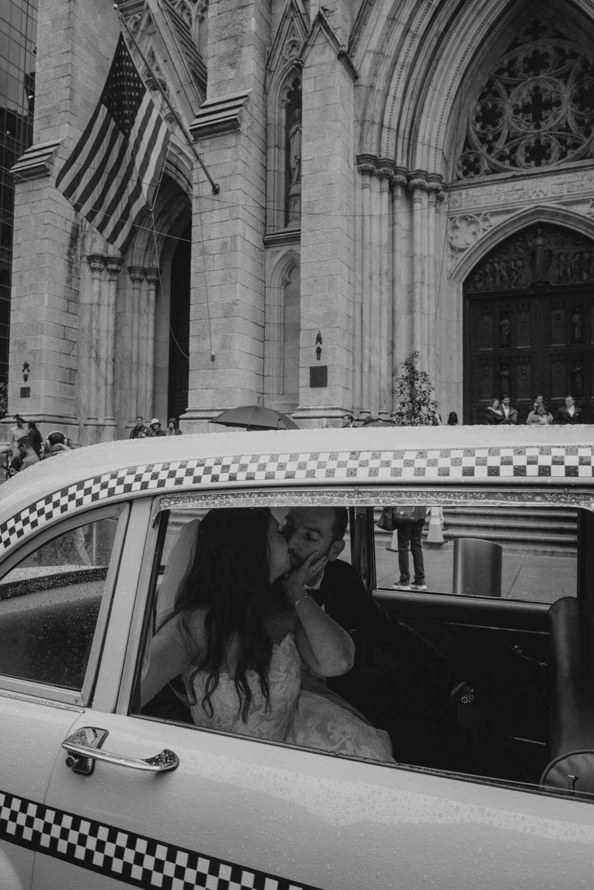 Faye-Fern-Creative-MariaBLung-Meg-Brandon-New-York-Athletic-Club-St-Patricks-Cathedral-Wedding-Vintage-Taxi-Cab-04