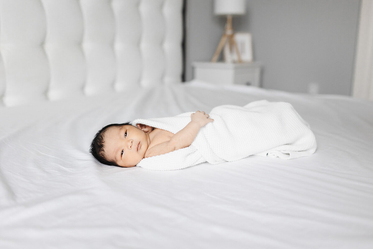 Toronto-lifestyle-newborn-photography-baby-boy-3