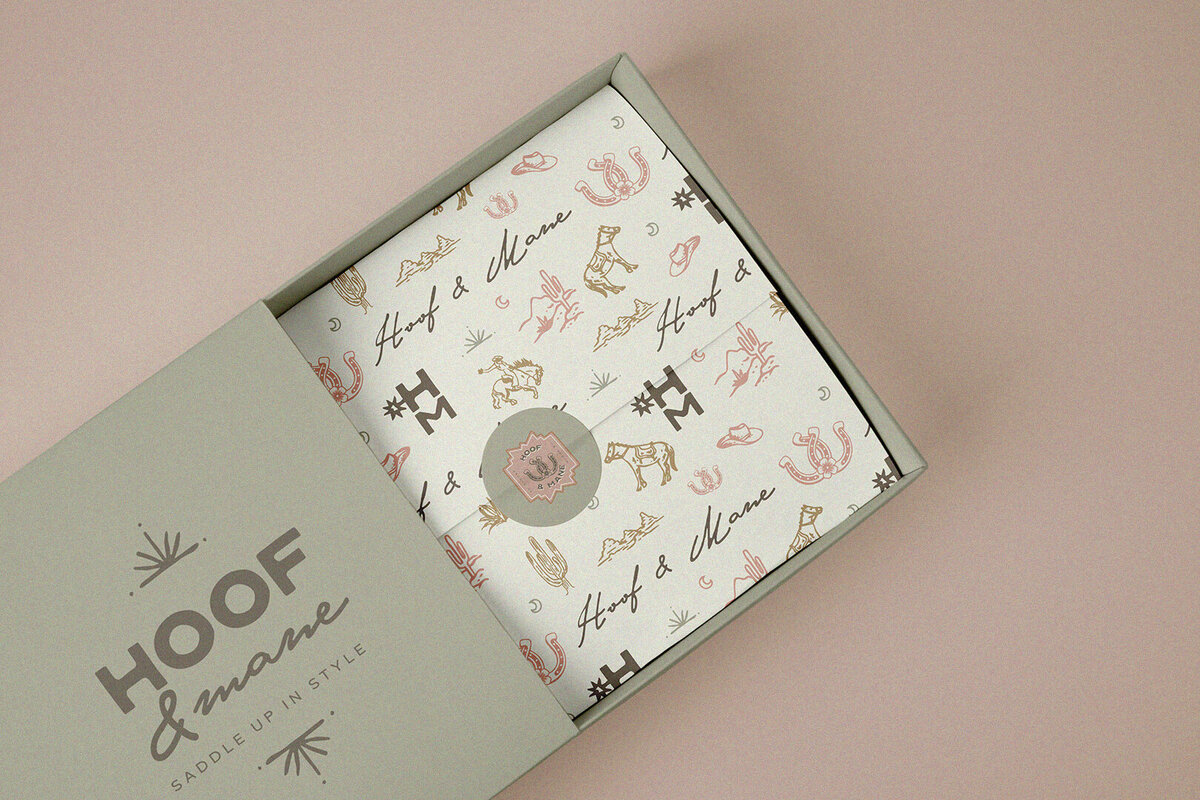 HOOF & MAIN GIFT BOX MOCKUP WEB