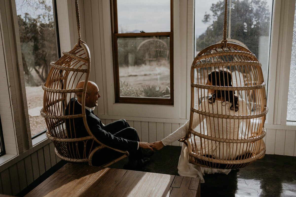 air-bnb-intimate-wedding-santa-fe-new-mexico-27