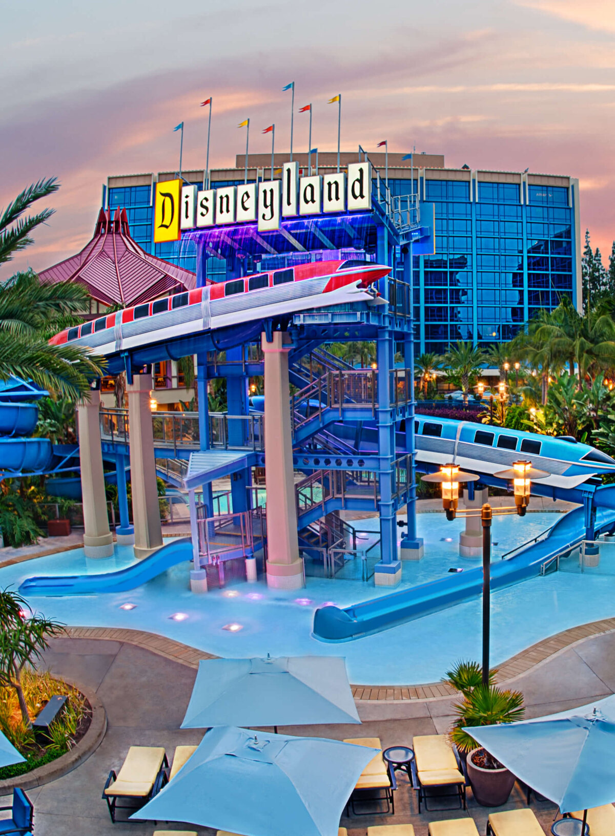 Disneyland-Hotel--Visit-the-Magic-Travel-Planner g5