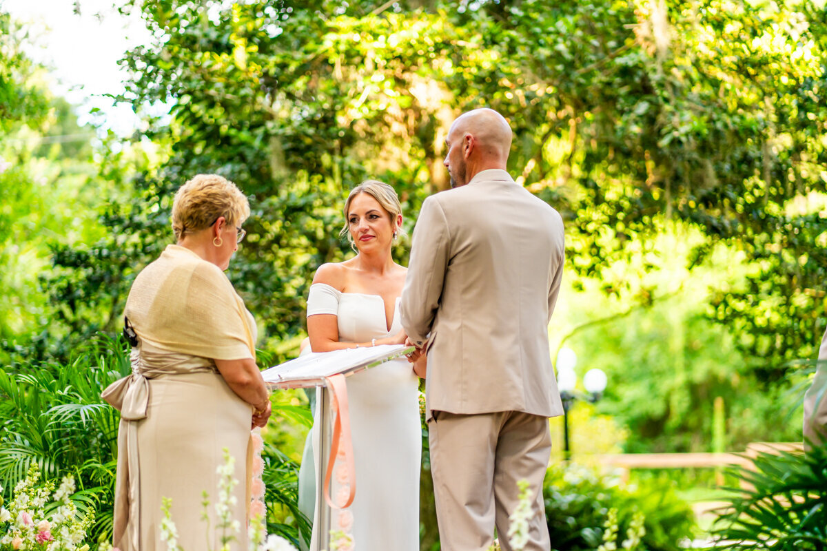 maddness-photo-del-favero-oasis-elopement-chantilly-chic-celebrations-12