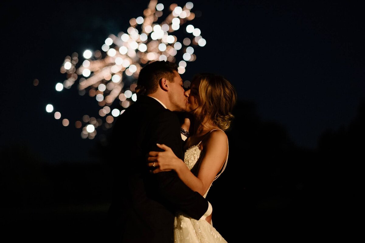 Nichole-Babiez-Photography-arrowhead-gold-course-country-club-summer-wedding-wheaton-geneva-chicago-photographer-illinois-editorial-luxury-destination--86