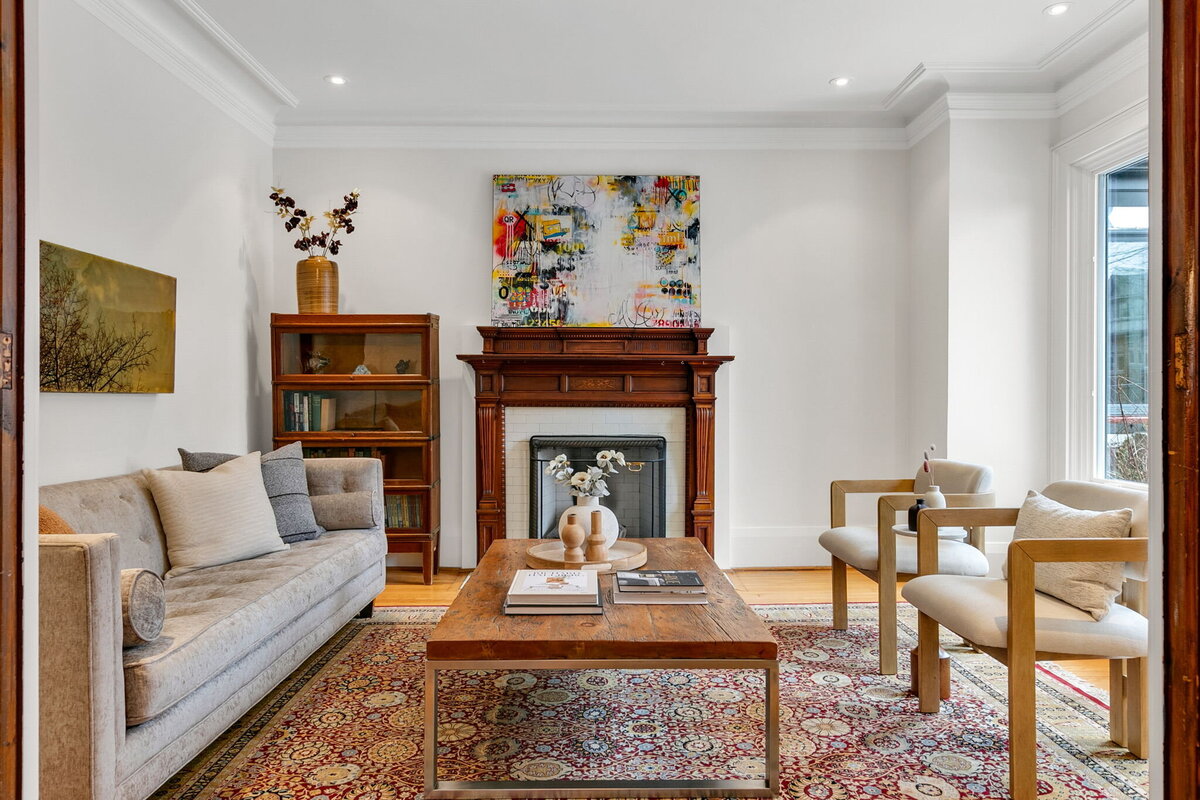 10-web-or-mls-8_001_Living Room