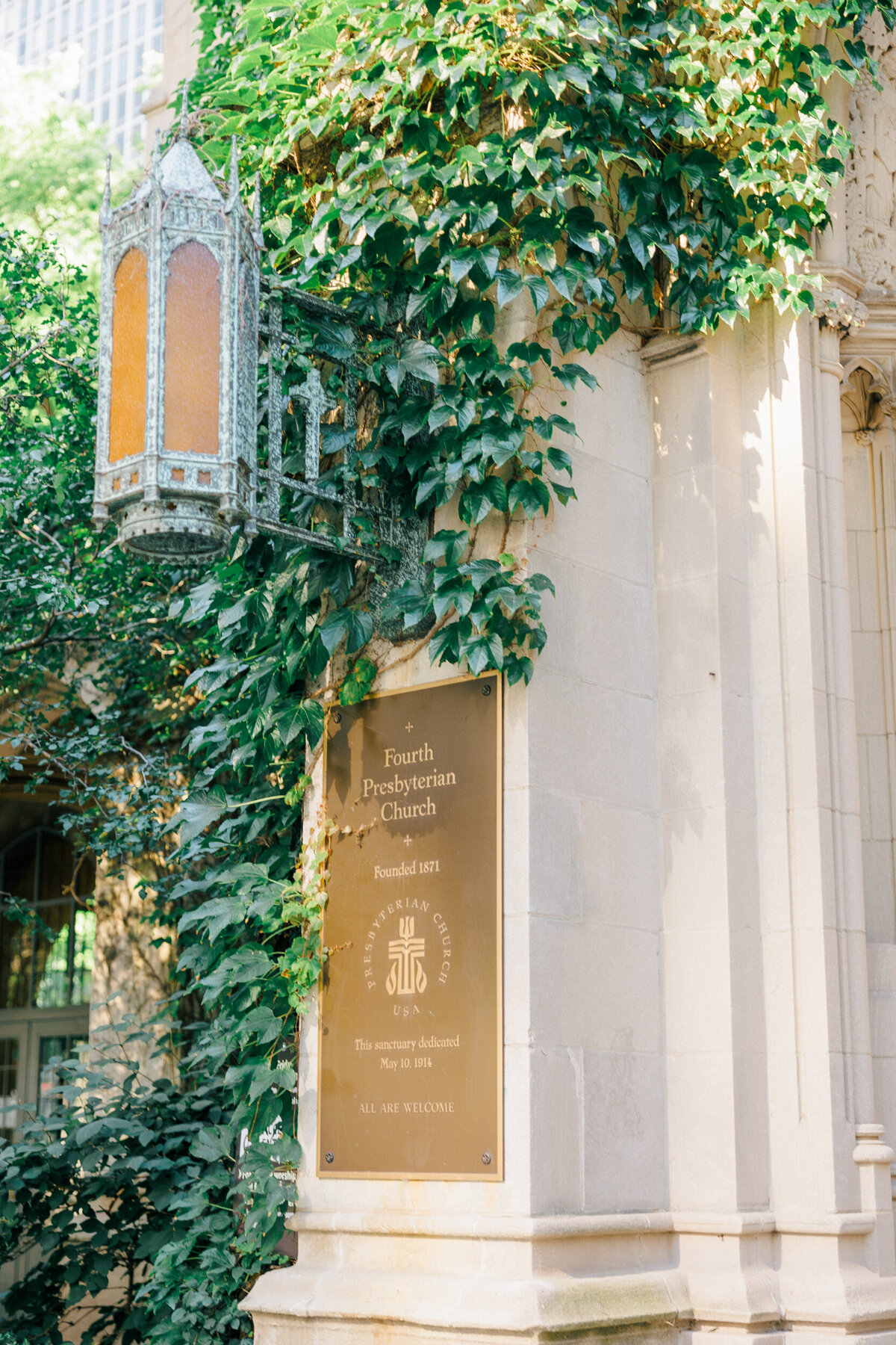 Lexi Benjamin Photography_Reynolds Chicago History Museum Wedding_07.06.24-237