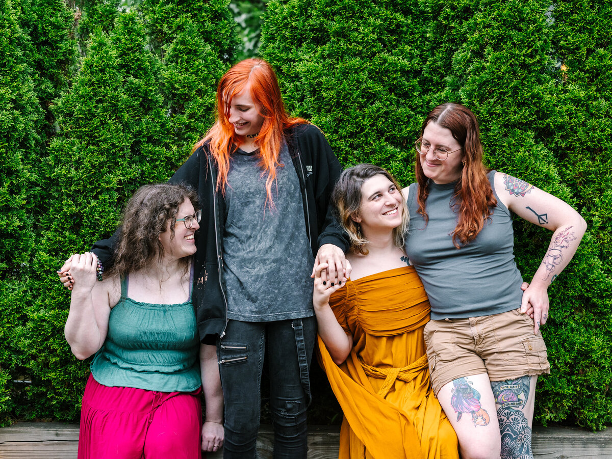 Queer-Trans-Polycule-Family-Photographer-Maya-Lovro-95