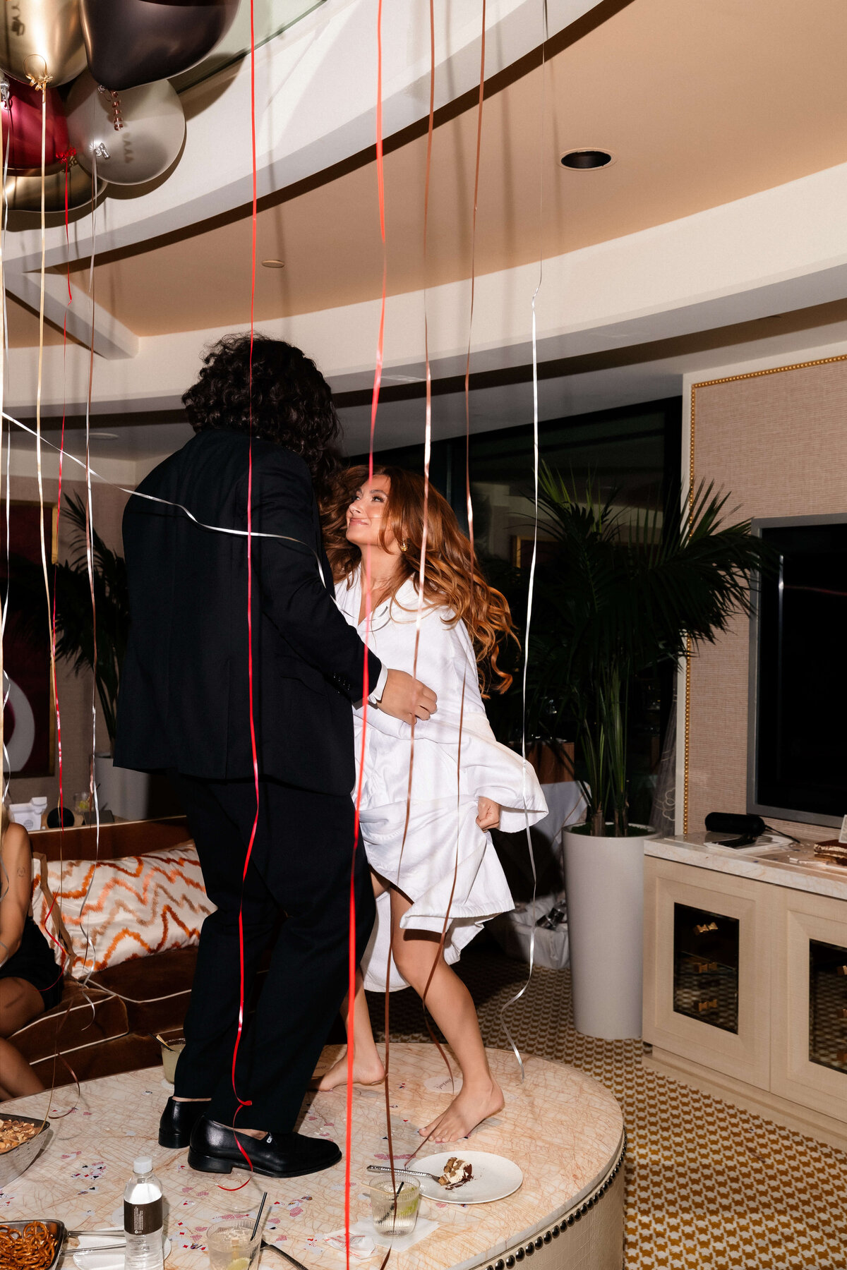 64_riskyexposure_shoshana-kyle_las-vegas-elopement-photography