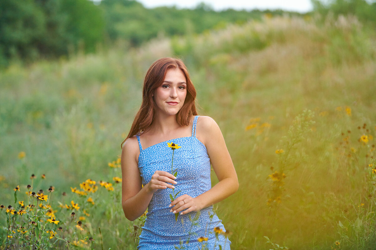 dark moody senior portraits field woods2