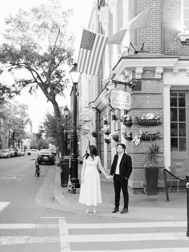 Chelsea&Wes-OldTownAlexandriaEngagementSession-BaltimoreMarylandHybridWeddingPhotographer-NicoleSimenskyPhotography-24