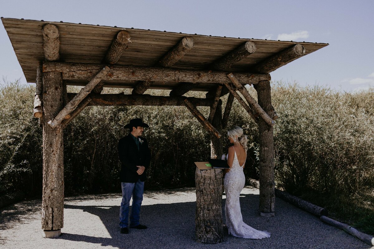 williams-lake-trailhead-elopement-taos-ski-valley-3