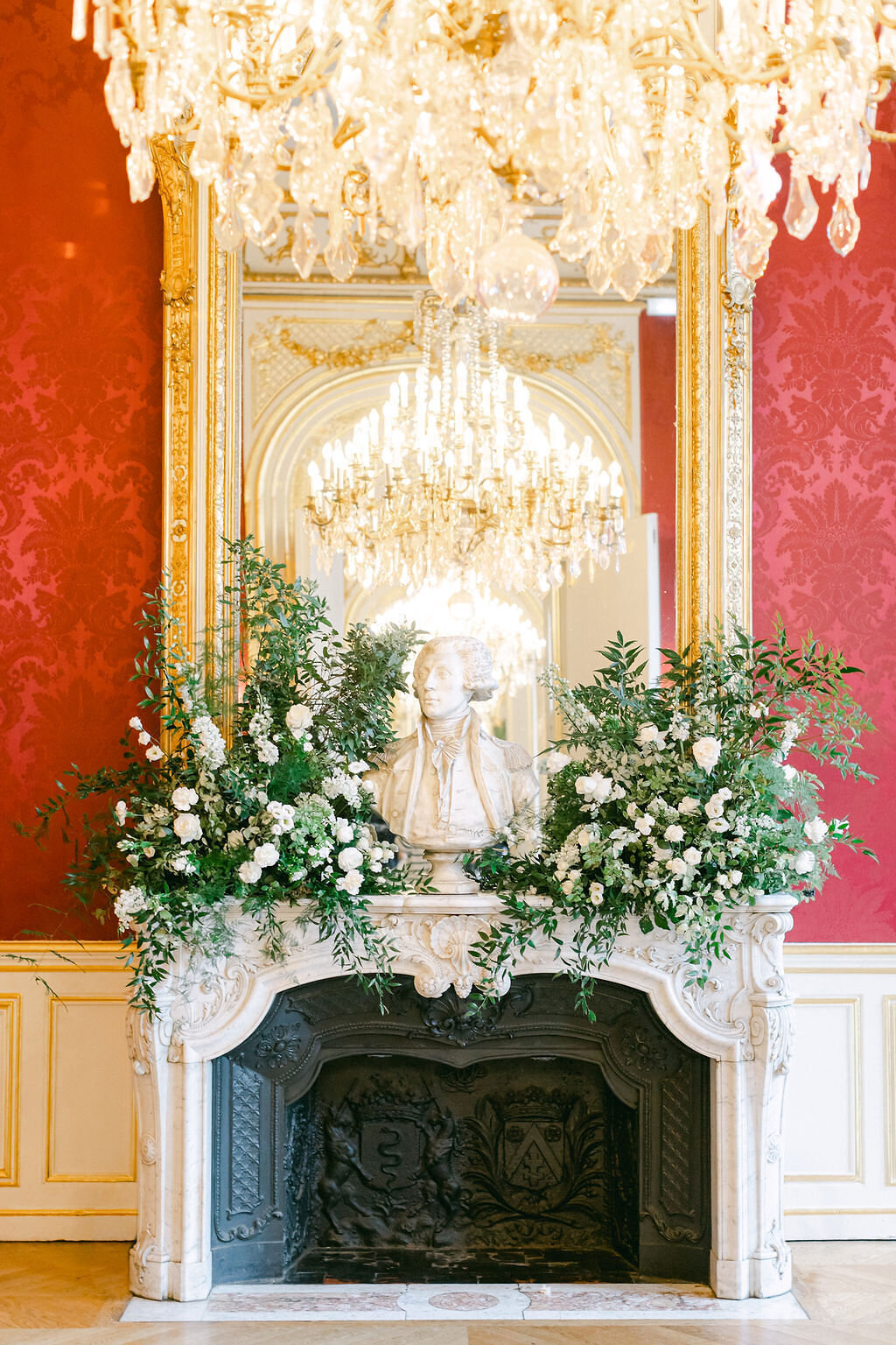 luxurious-wedding-floral-decoration-castle-style1