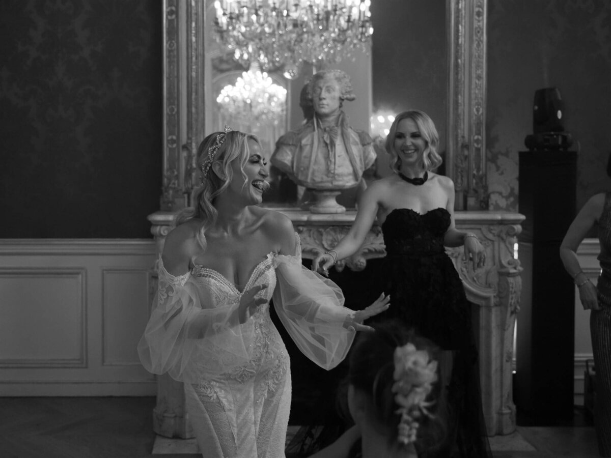 DianeSoteroPhotography_Wedding_StJamesHotel_HotelLeMarois_Paris_France_716