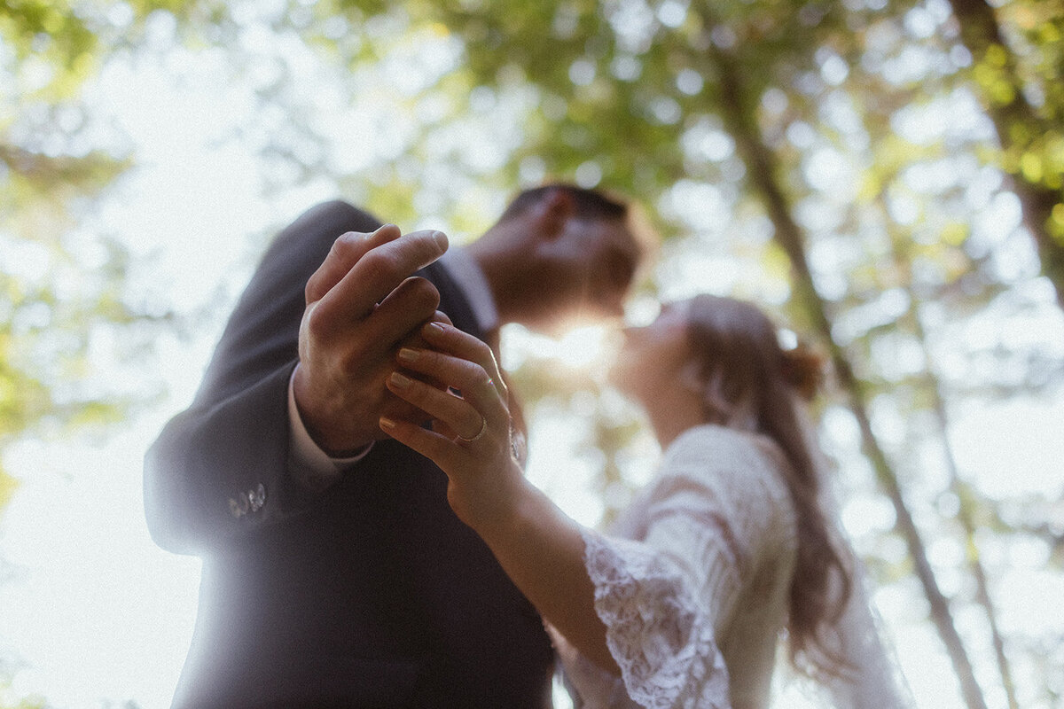 weddingrings-rings-details-forest-sunshinecoast-robertscreek-elopement