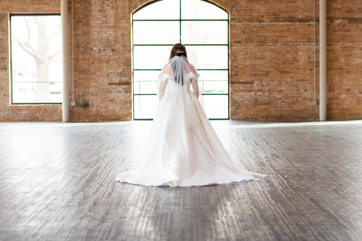 Bridals captured by simply mo photography, a dallas fort worth wedding photographer