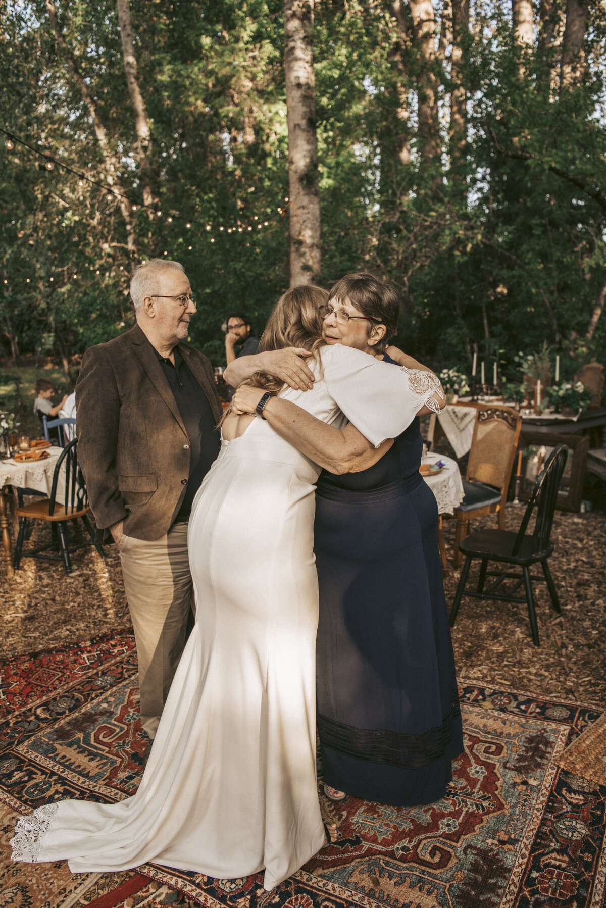 _1_K&D_70s_Eclectic_Micro_Wedding_-248