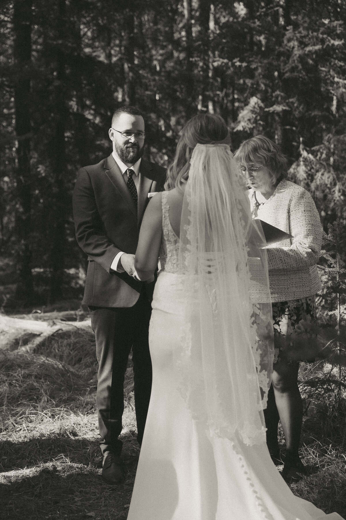 vpc-canmore-spring-elopement-15