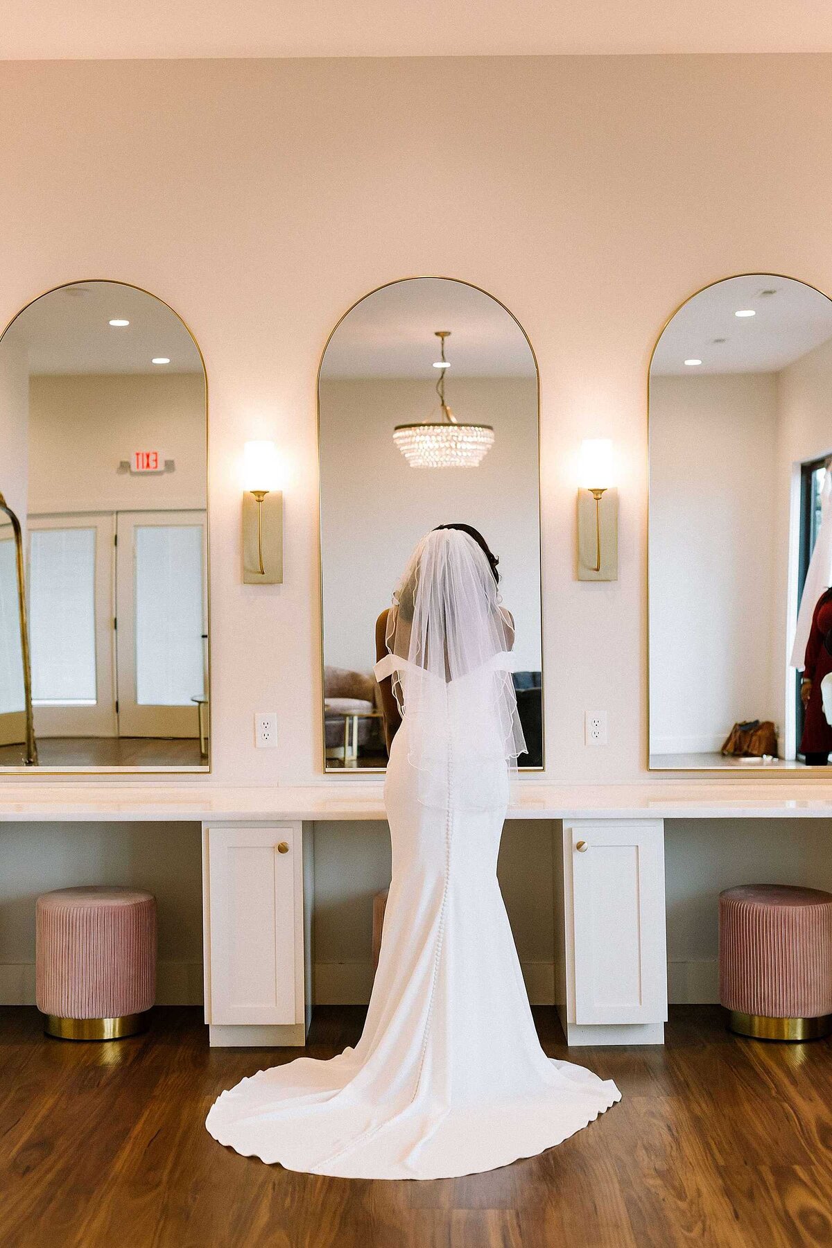 trillium-destination-wedding-venue-tennessee-tn-bridal-suite