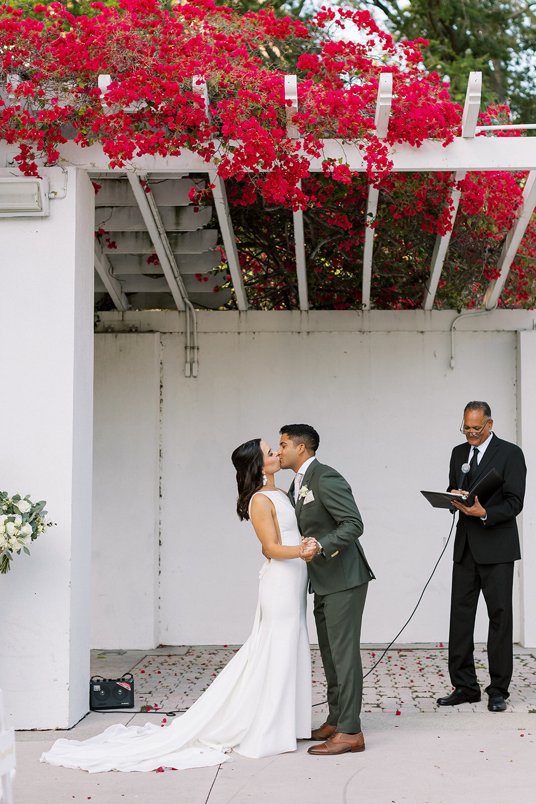rosed-photo-elopement-in-florida-chantilly-chic-planners-north-straub-park-6