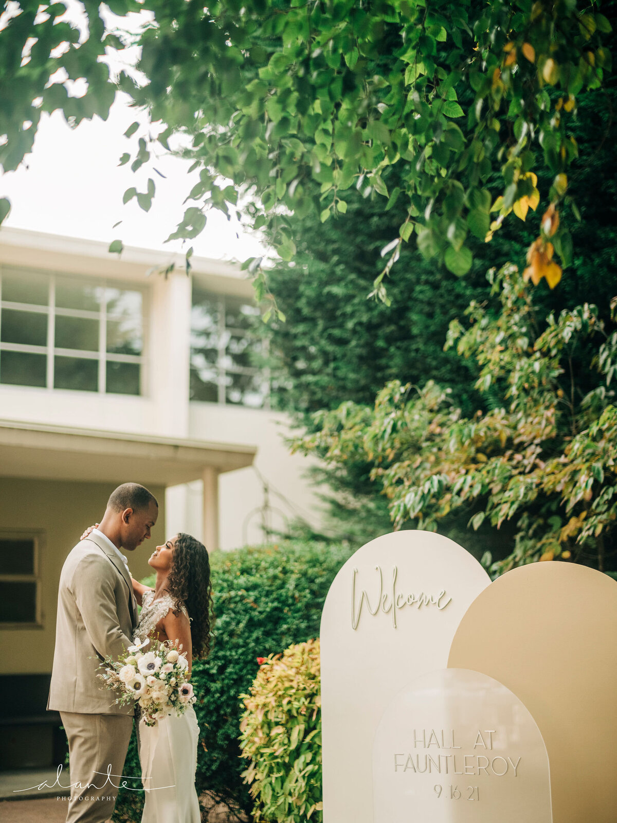 Modern Chateau Wedding at The Hall at Fauntleroy - 16