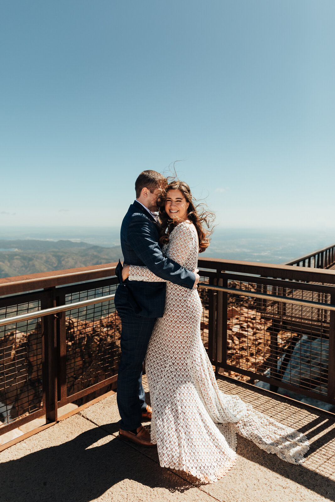 Elope with Style: Jessica Margaret's Artistic Lens on Colorado's Breathtaking Backdrops