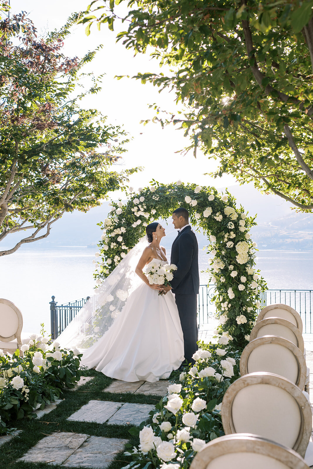 minted-photography-okanagan-kelowna-destination-wedding-photographer-wedding-château-okanagan-35