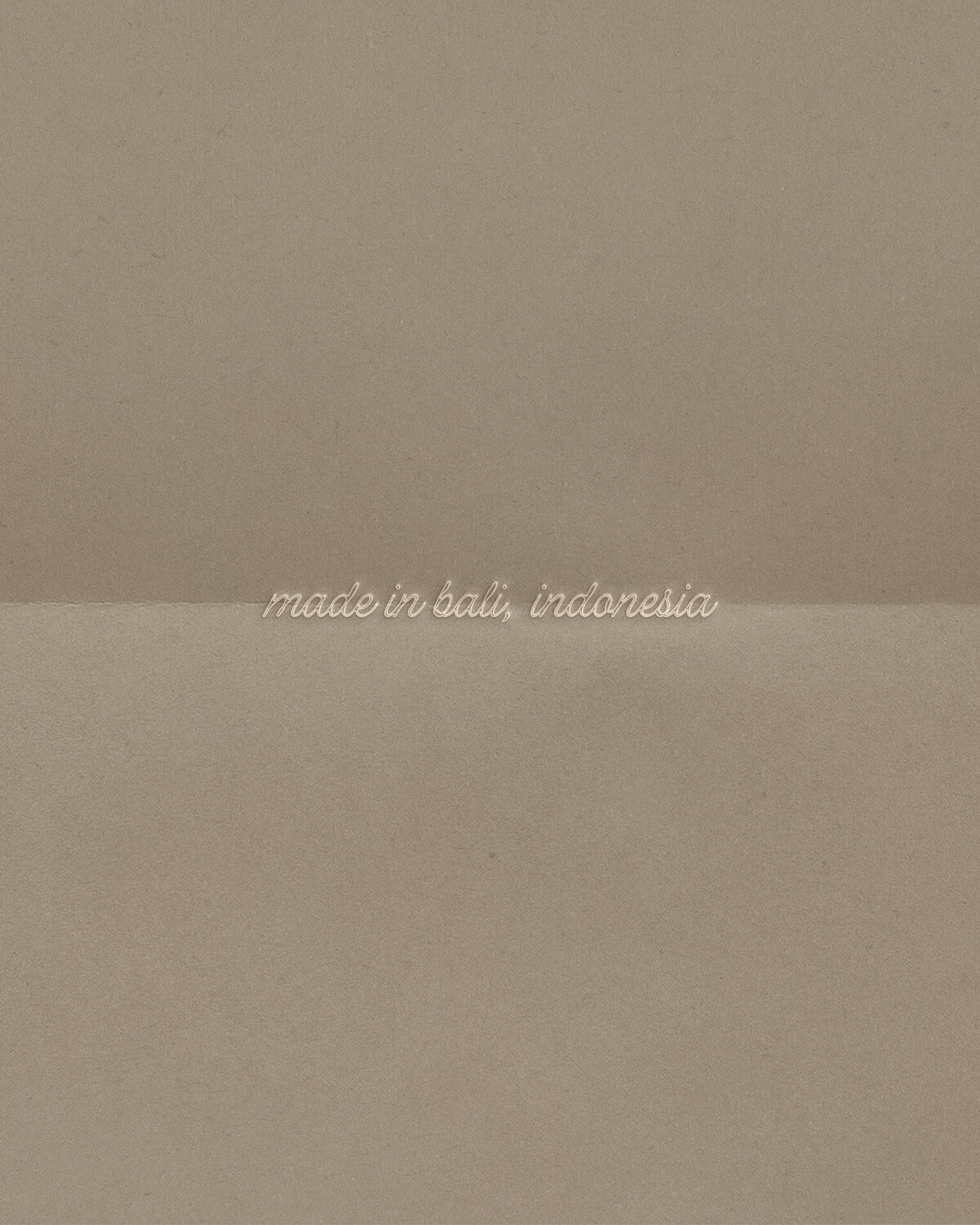 Custom logo design for a minimalist hair salon, ideal for attracting upscale clientele