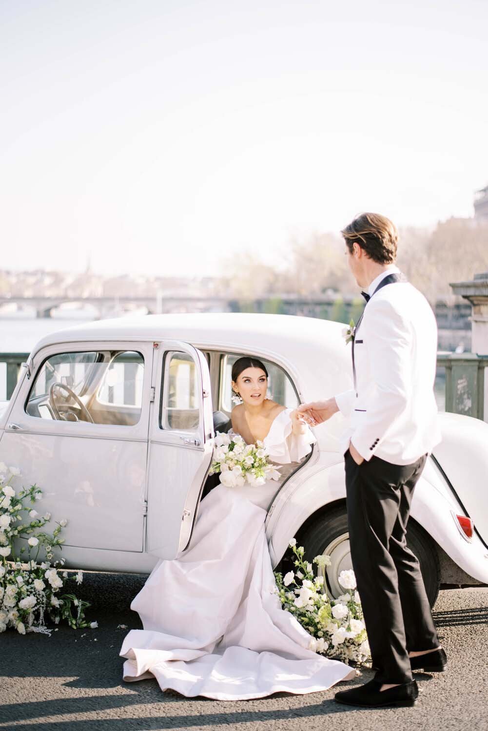 Eiffel Tower Paris wedding editorial veronique Lorre floral designer Marchesa Gown Ruth Terrero Photography24