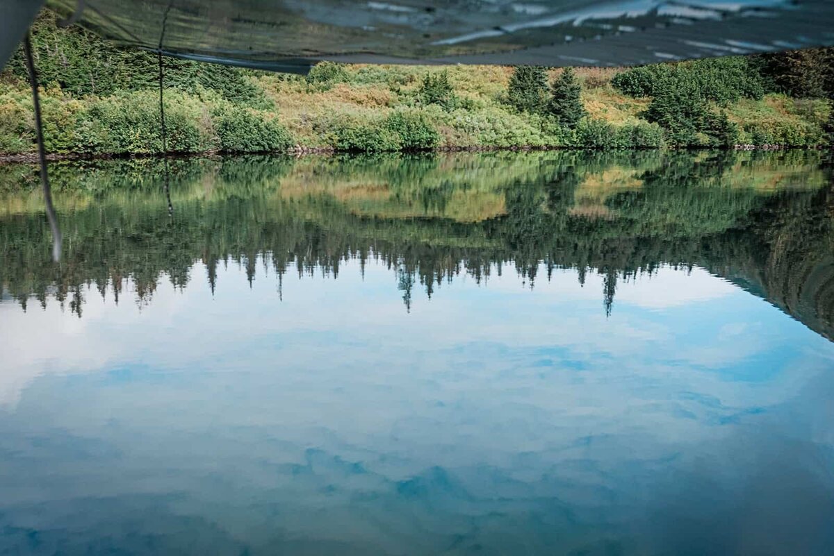 fly-in-lake-romance-alaska-day-trip-getaways-Soul-and-Sky-Weddings