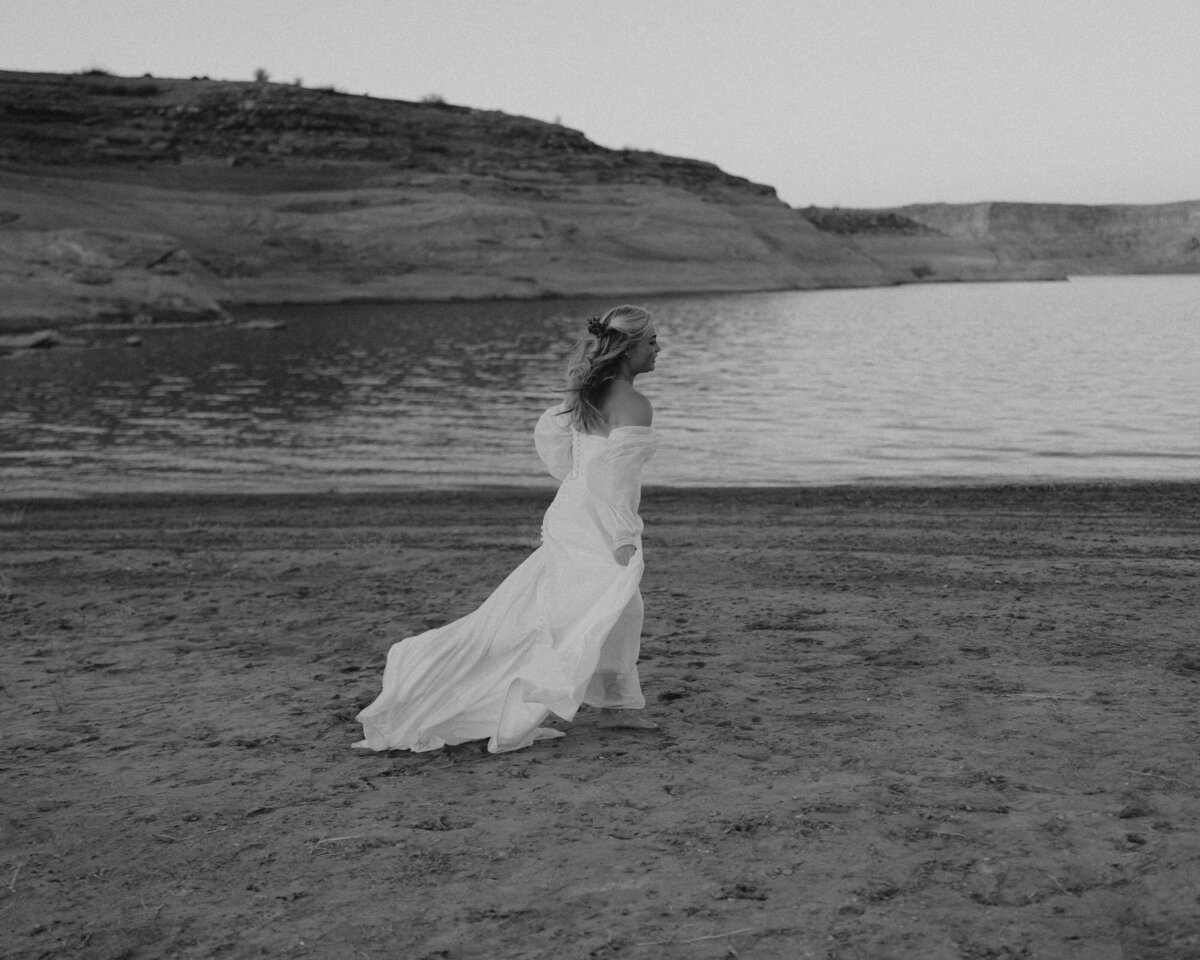 R + M _ Destination Wedding _ Lake Powell _ Utah-844