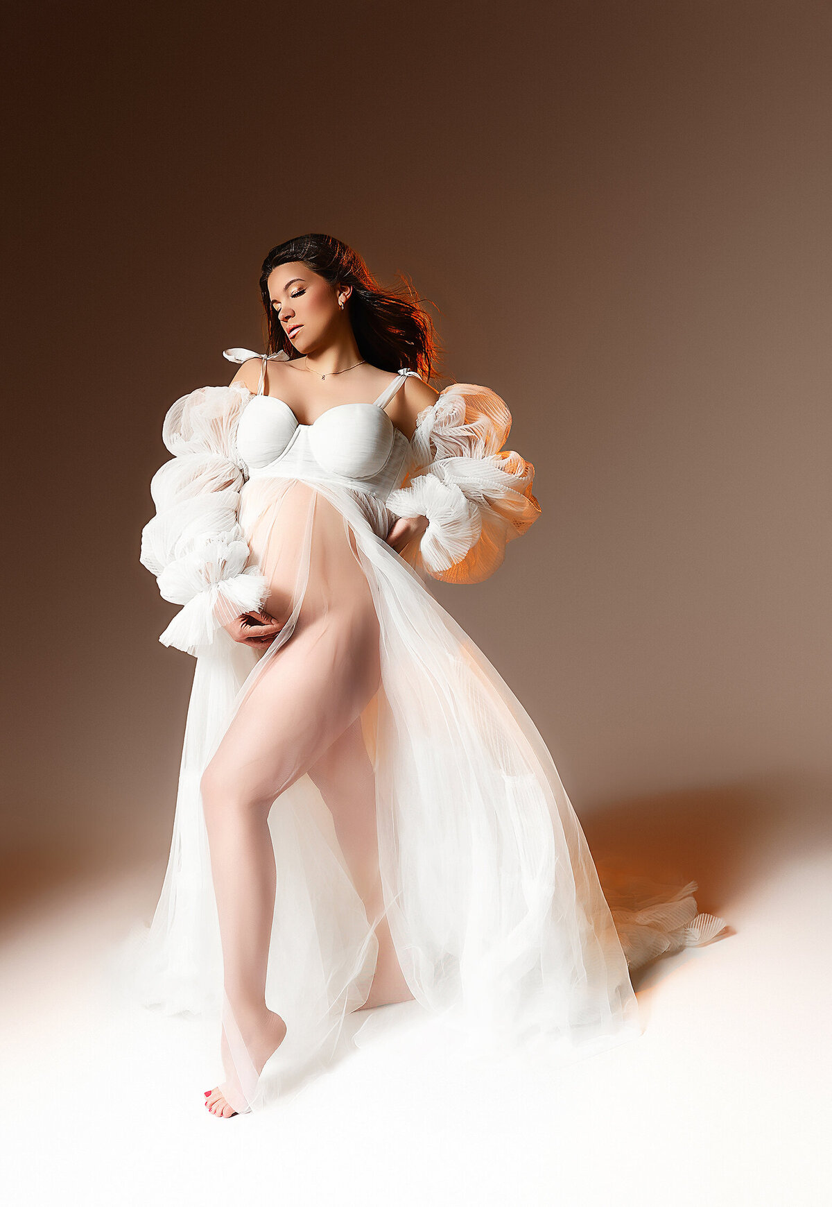 portrait photographer Syracuse, pregnancy, mom, baby, white gown, pregnancy photos, photography, belly, backdrop, studio, glow