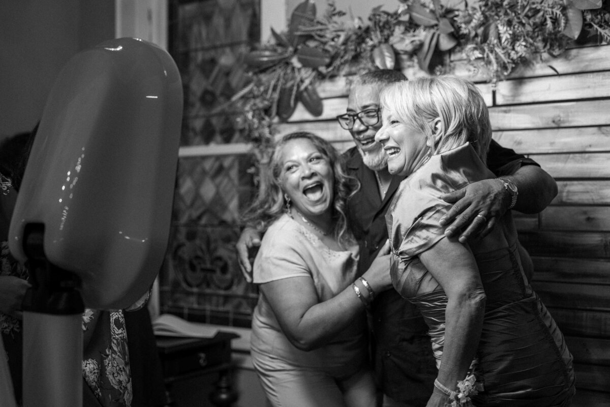 Dallas-Fort-Worth-Wedding-Photobooth20
