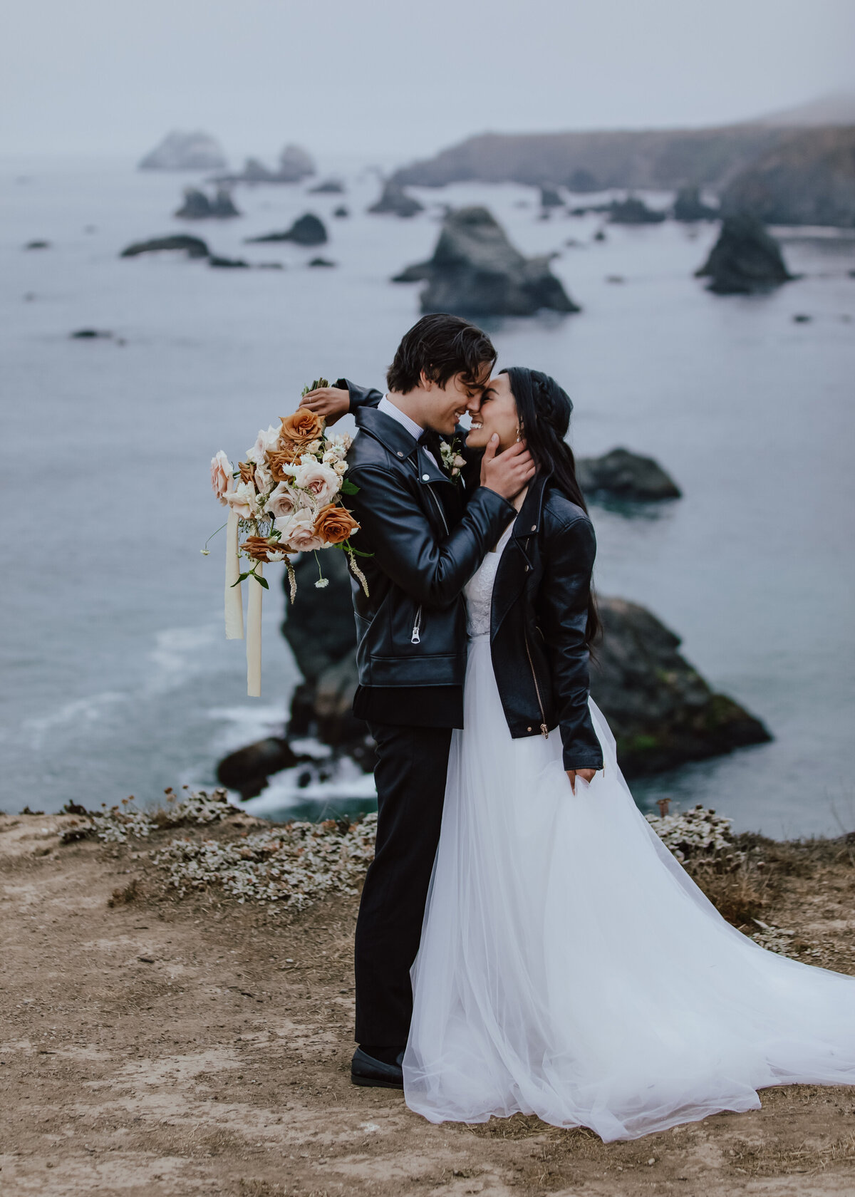 07312021_Chris+KaylaElopement_BodegaBayCA_AnjaJensenPhotography_168