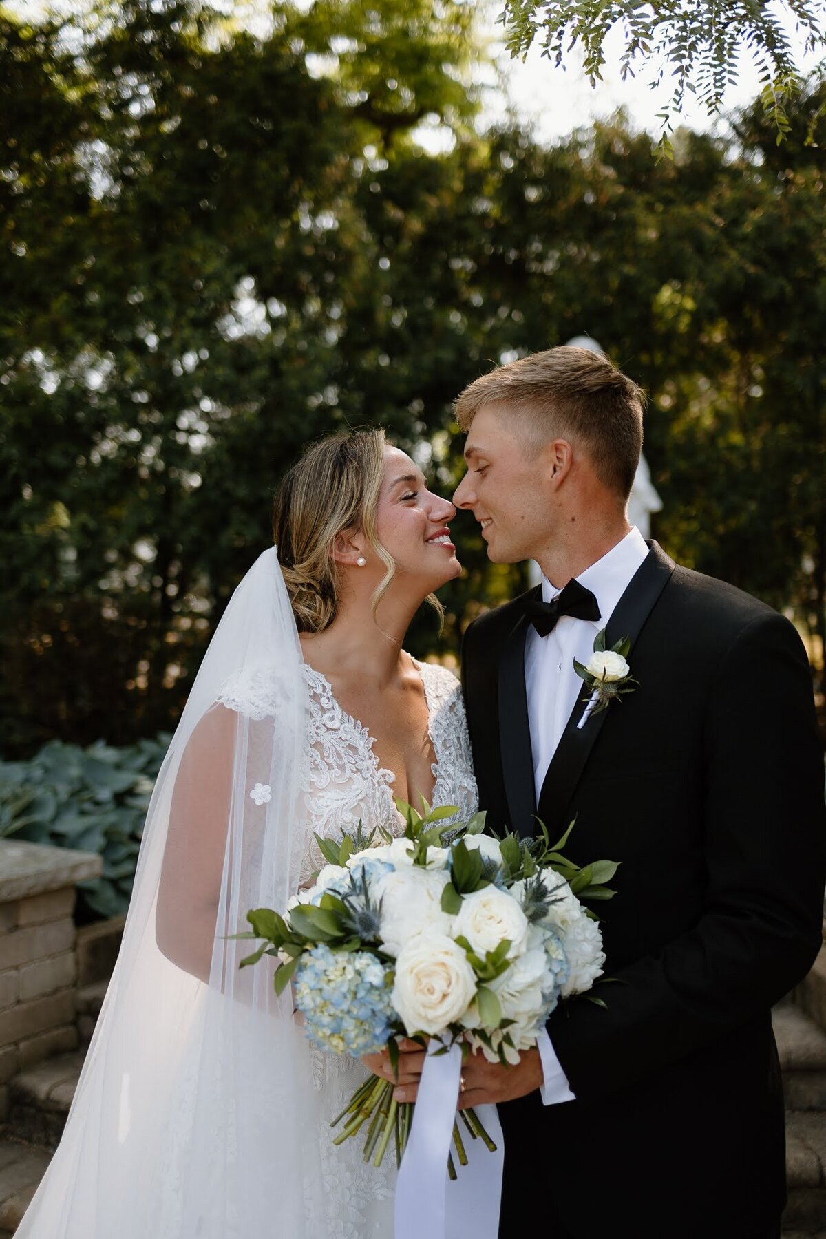 Nichole-Babiez-Photography-Dunham-woods-Geneva-Illinois-Wedding-luxury-editorial-timeless-modern-candid-bride-inspiration-chicago-photographer--43