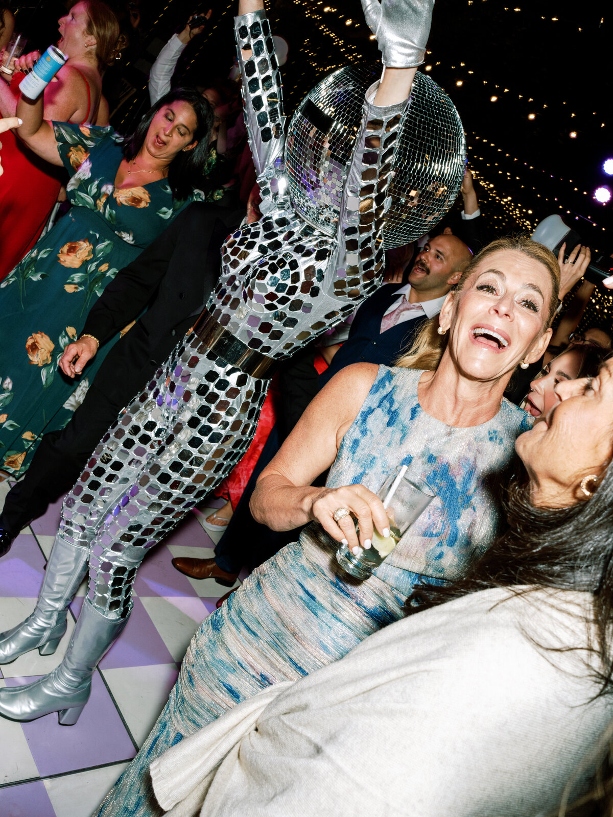 Sarah + Ainsley Filoli California Wedding Sneak Peeks Cassie Valente Photography 0085