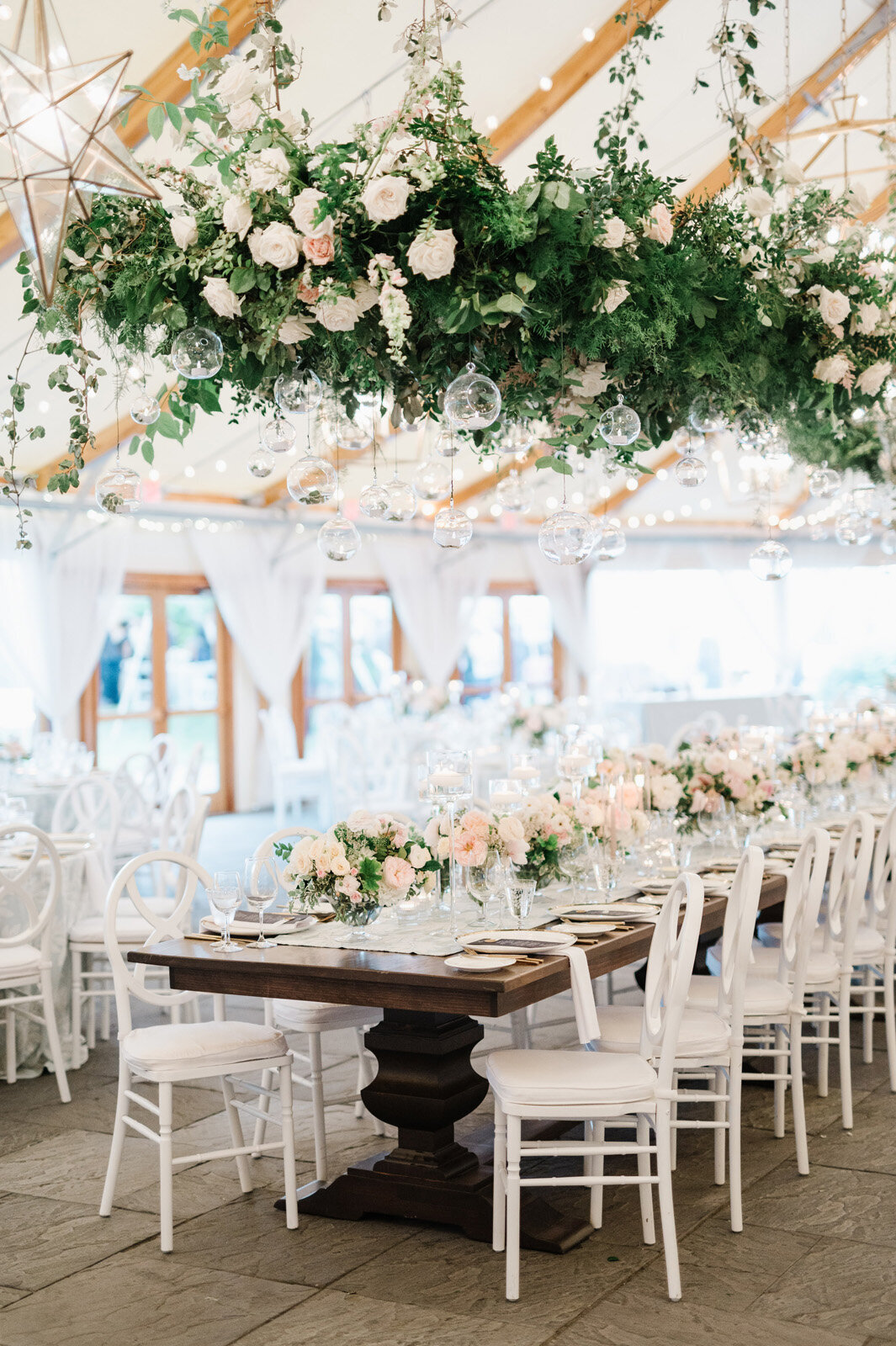 Kate-Murtaugh-Events-Newport-RI-Castle-Hill-Inn-floral-centerpiece-wedding-planner-spring-floral-farm-tables-canopy-installation