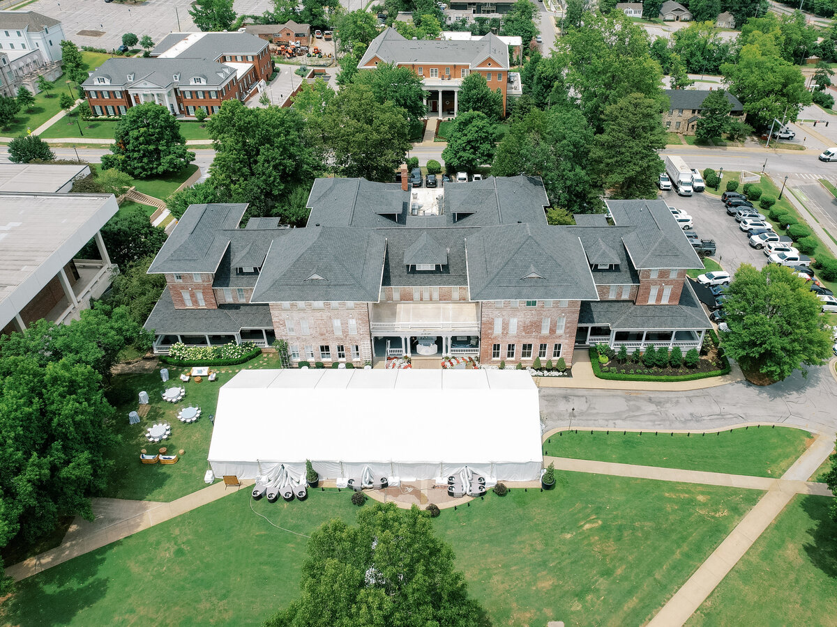 Arkansas Inn at Carnall Hall Wedding | Shalae Byrd-12