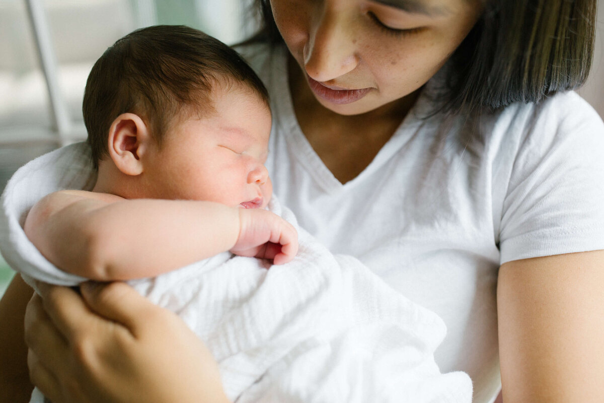 boston newborn lifestyle  Photographer  close up of baby and mom-1
