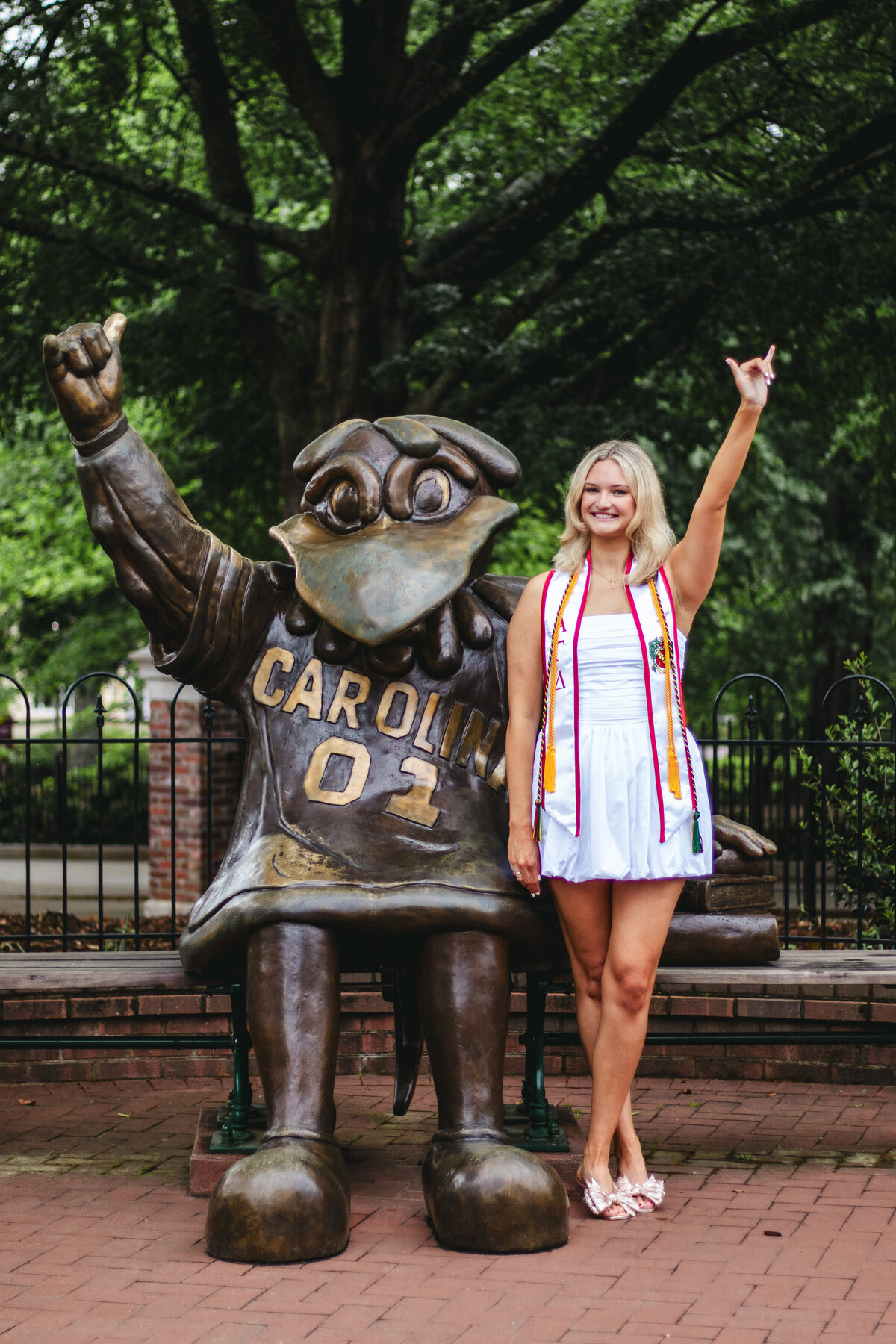 2025GRAD_Alyce_Julia_118